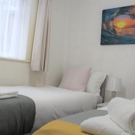 Clover Apartments Hadleigh  Екстериор снимка
