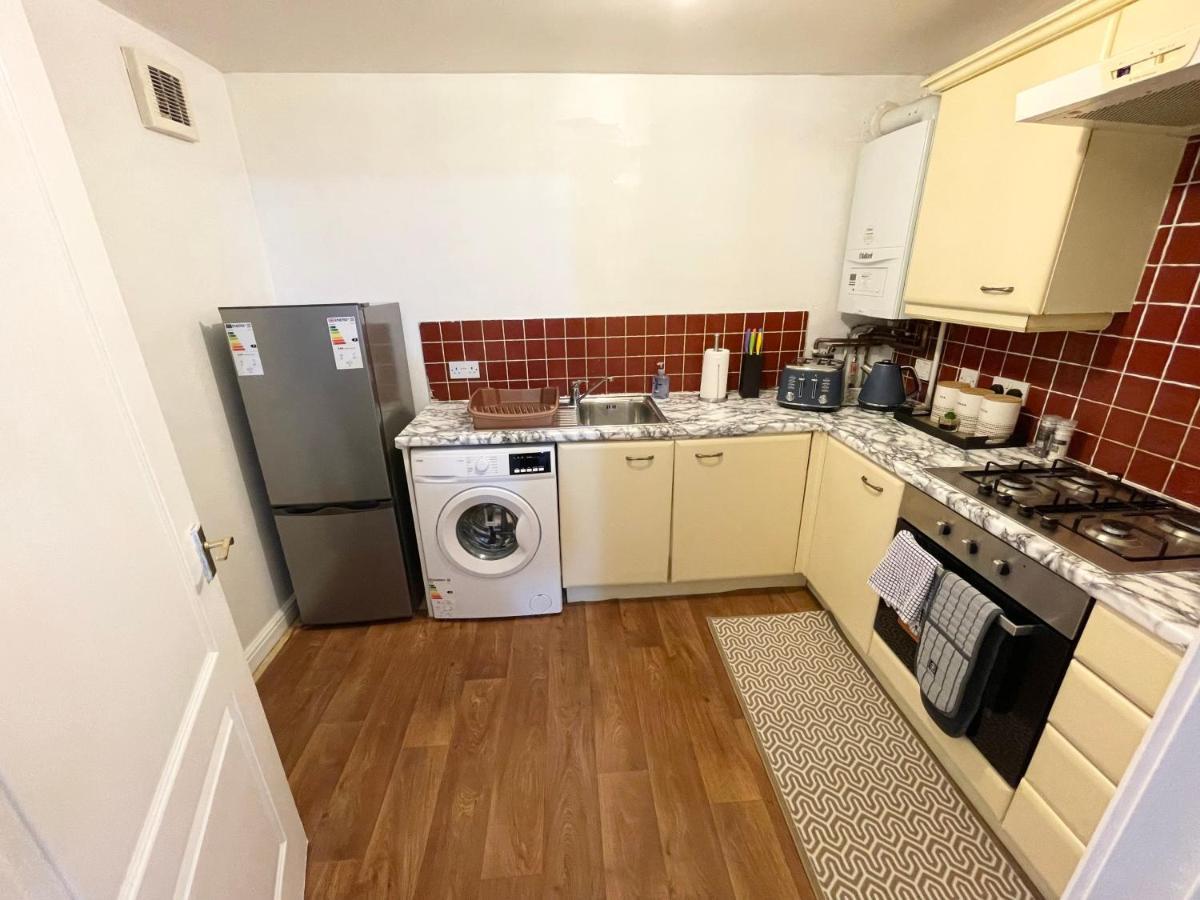 Clover Apartments Hadleigh  Екстериор снимка