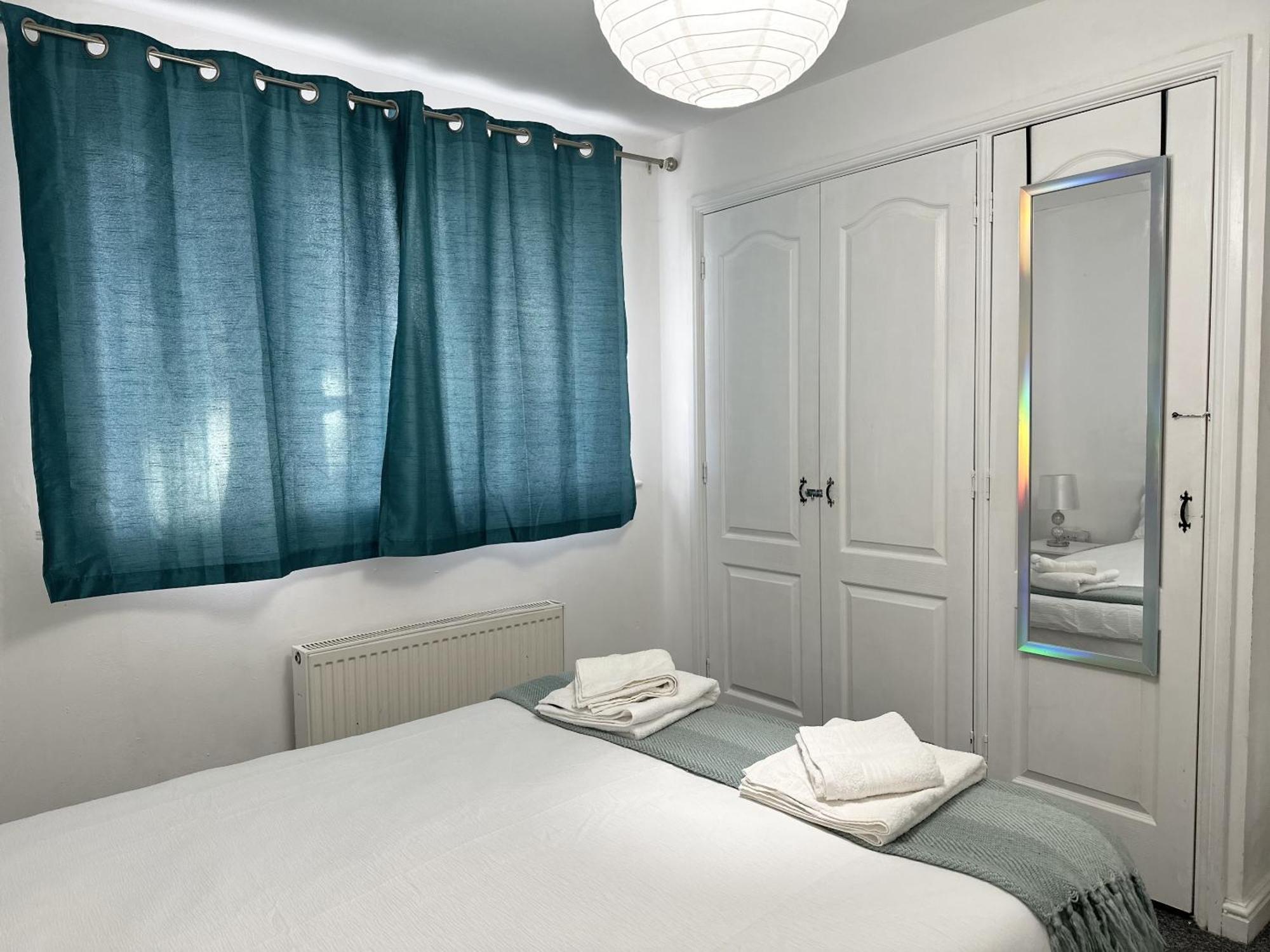 Clover Apartments Hadleigh  Екстериор снимка